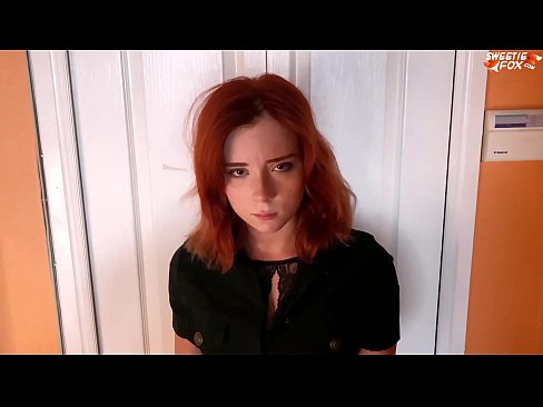❤️ Gwardja tas-Sigurtà Ikkastigat lil Pretty Woman għal Serq ta' Ħanut - Cum F'Ħalq ☑ Porno f'mt.xxxbunker.ru ️❤
