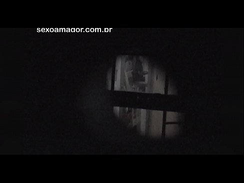 ❤️ Blondie tiġi filmata segretament minn voyeur tal-viċinat moħbi wara briks vojta ☑ Porno f'mt.xxxbunker.ru ️❤